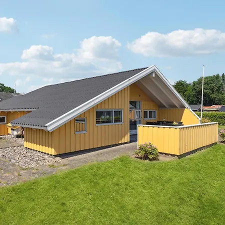 Dom wakacyjny 3 Bedroom Cozy In