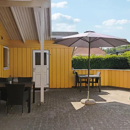 3 Bedroom Cozy In Holiday home Sjolund